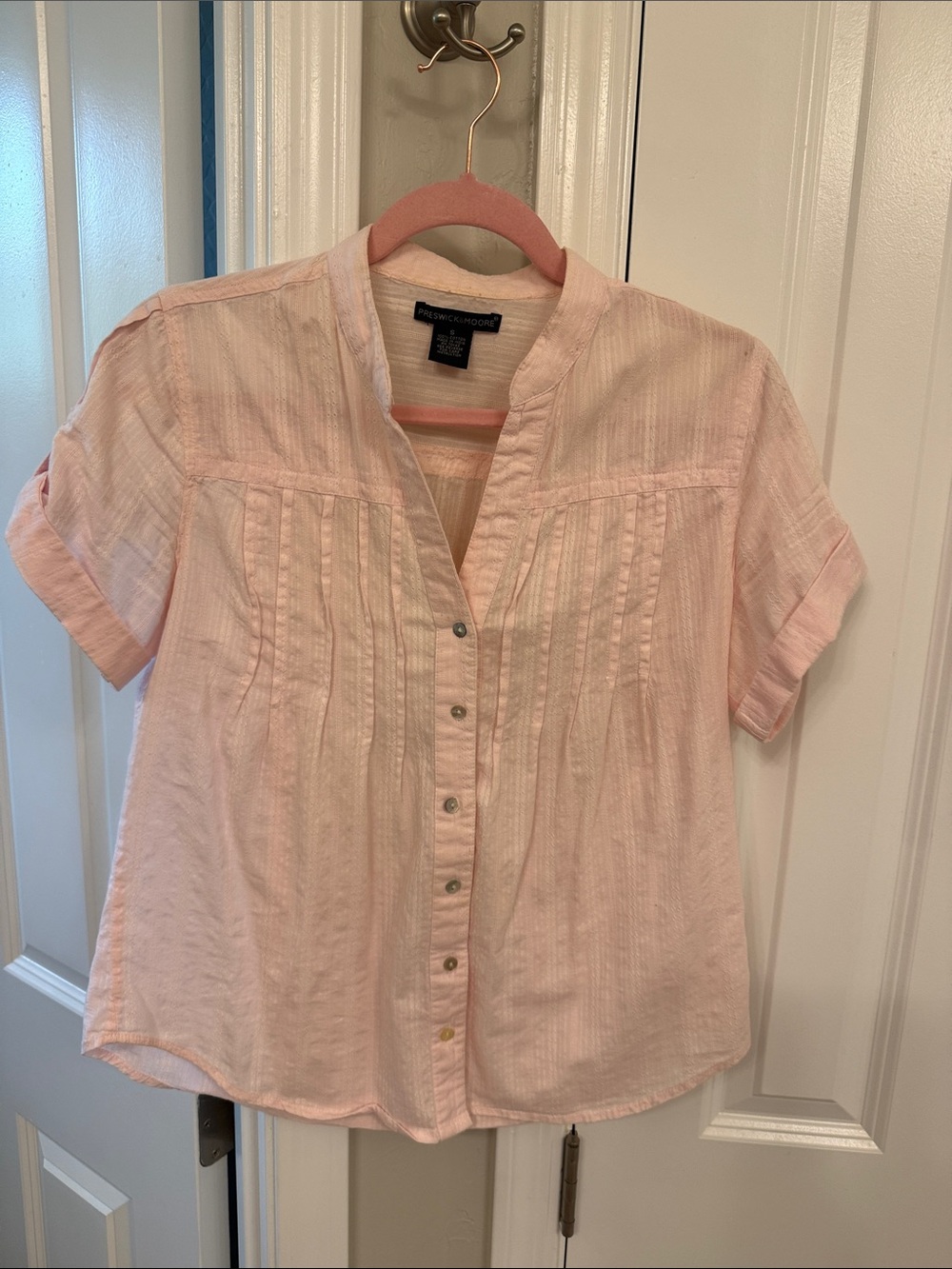Preswick&Moore Women's Light Pink Button-Front Pintuck Blouse